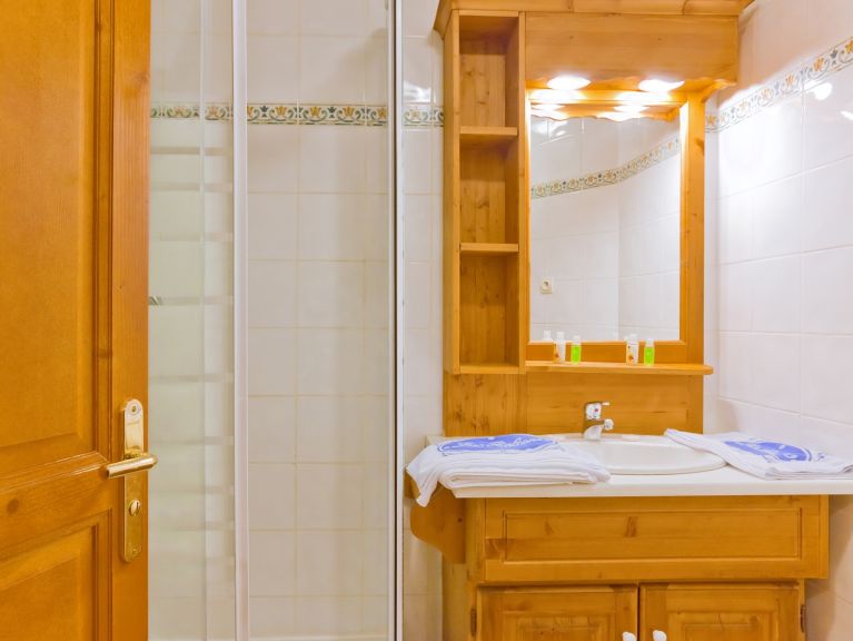 Chalet-apartment Les Balcons de Val Thorens with cabin or mezzanine