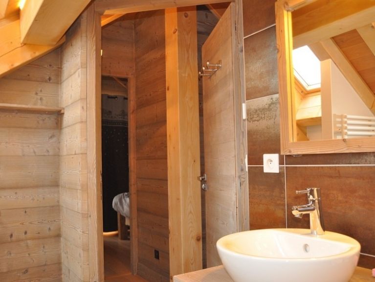 Chalet le Mas des Neiges with whirlpool and hammam