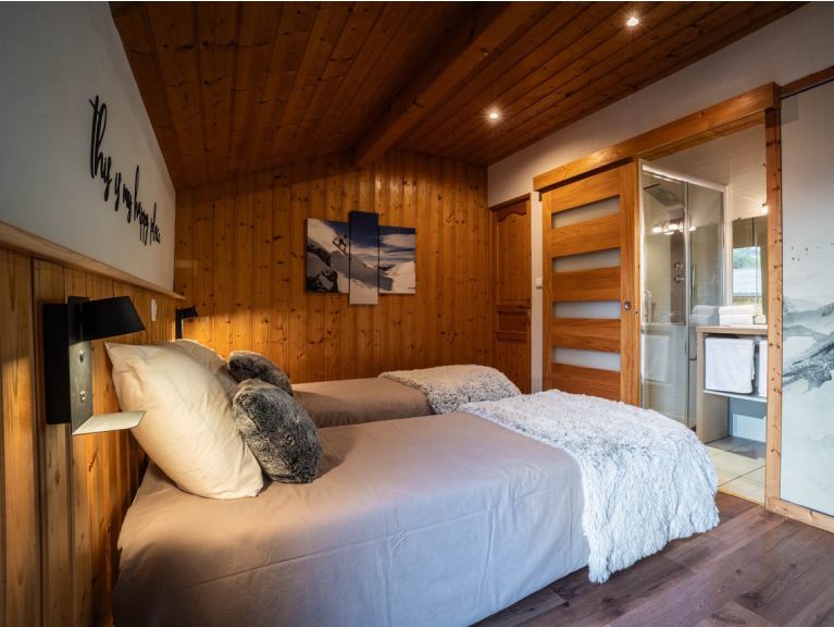 Chalet Lacuzon with private sauna