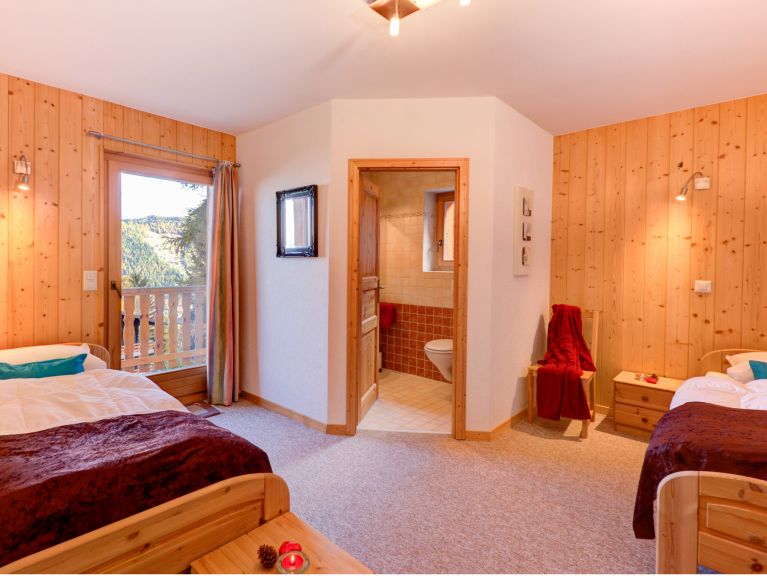 Chalet Julia with private sauna