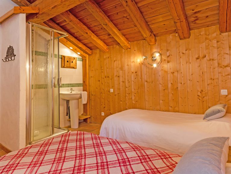 Chalet Balcon du Paradis + Piccola Pietra, with two sauna's and whirlpool