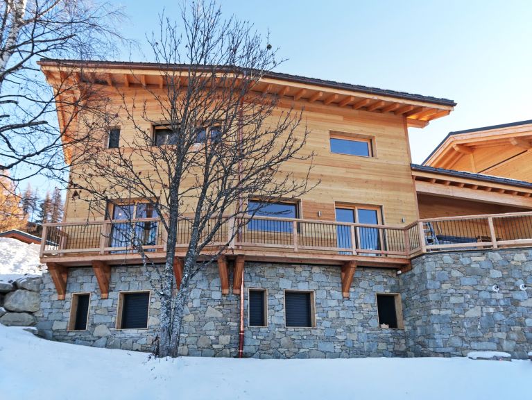 Chalet Paradise Star with sauna and outside whirlpool