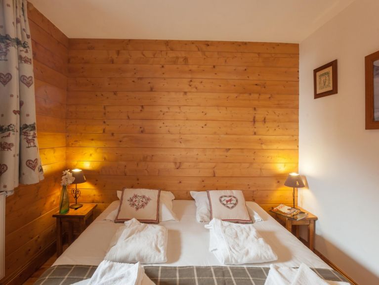 Chalet-apartment Les Alpages de Reberty with cabin