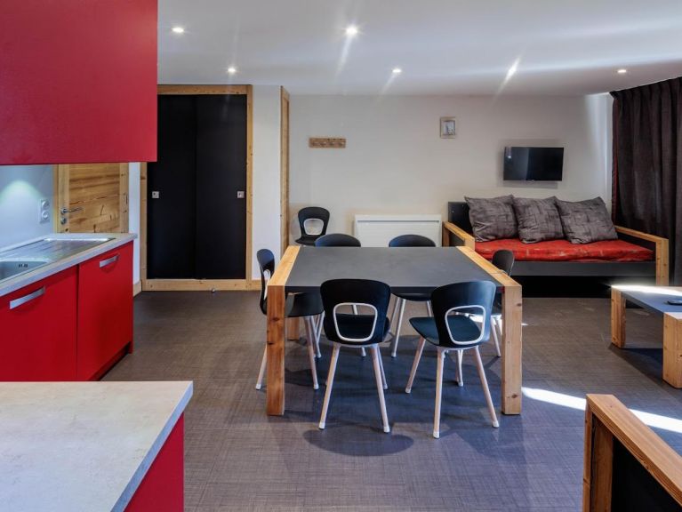 Apartment Backgammon