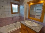 Chalet Les 2 Vallees with outdoor whirlpool and sauna-17