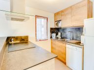 Chalet Les Violettes with private sauna-9
