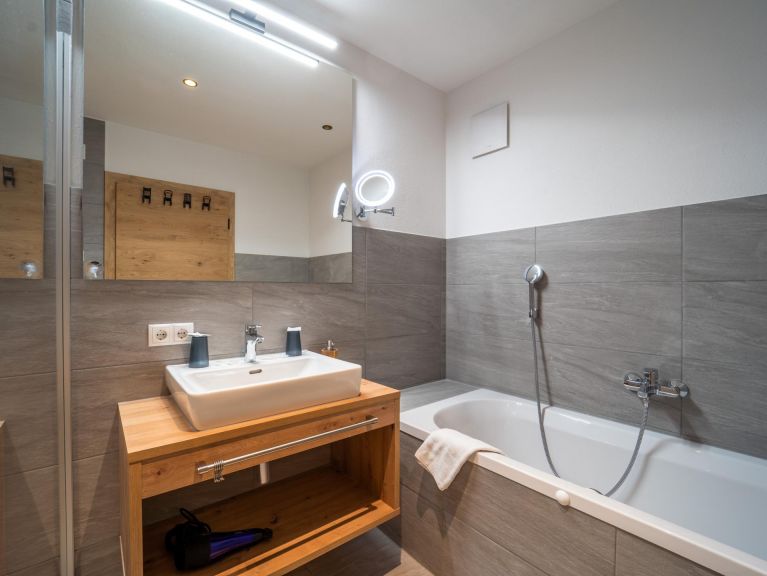 Chalet-apartment Pettneu Top 2