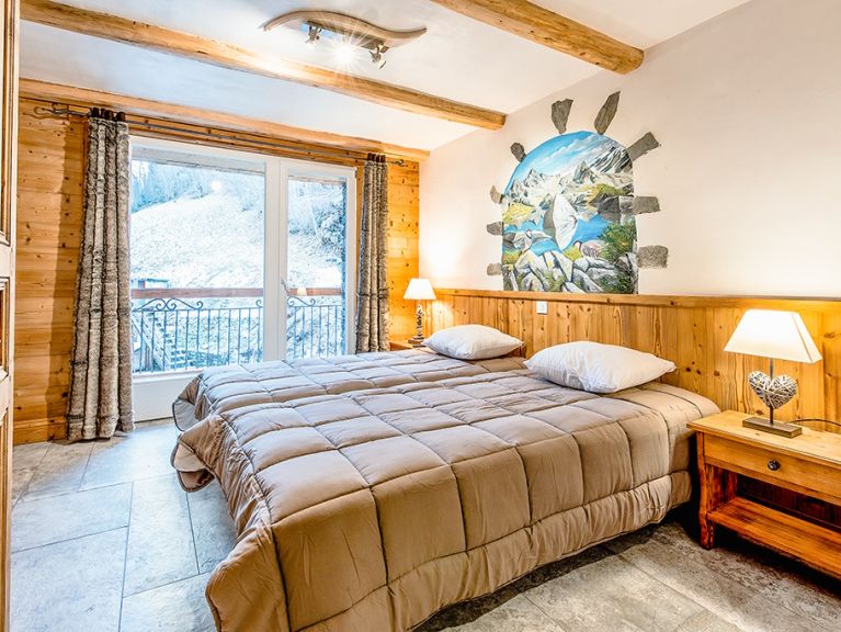 Chalet Le Pré Suzette, with sauna and outdoor whirlpool