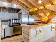 Chalet Le Pré Rene, with sauna and outdoor whirlpool-9