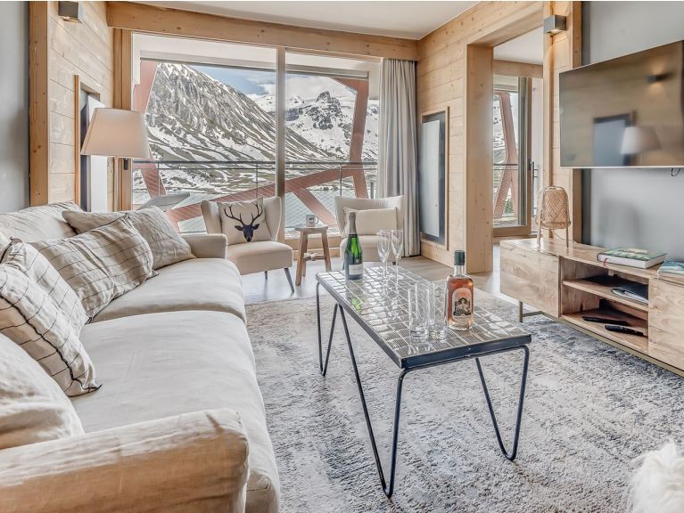 Apartment Phoenix Winter is coming