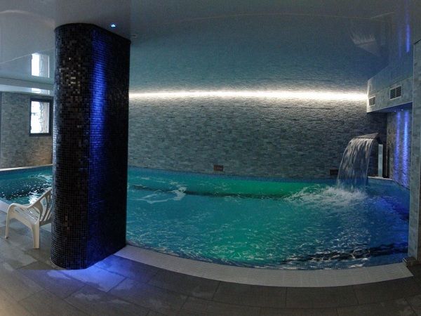 Chalet Adelphine with private whirlpool