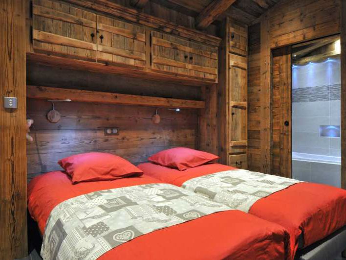 Chalet-apartment Imelda with outside-whirlpool