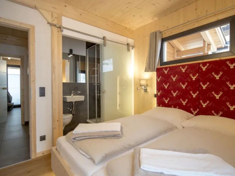 Chalet Reiteralm with outdoor hot tub