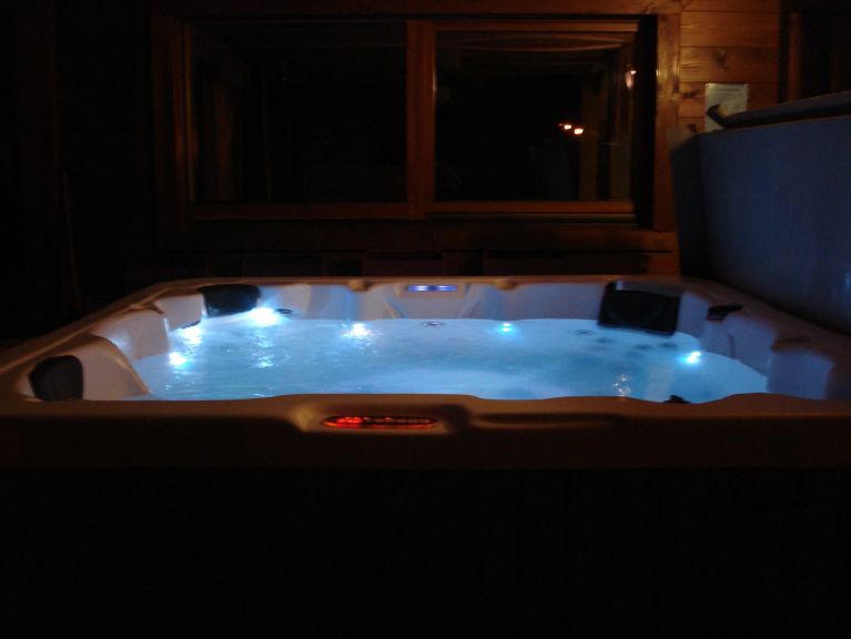 Chalet Bruno with outside whirlpool