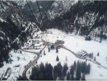 Ski village Quiet winter sport village, situated between ski areas-4