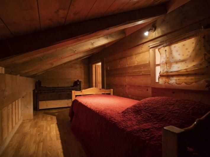 Chalet Le Noisetier with outdoor whirlpool