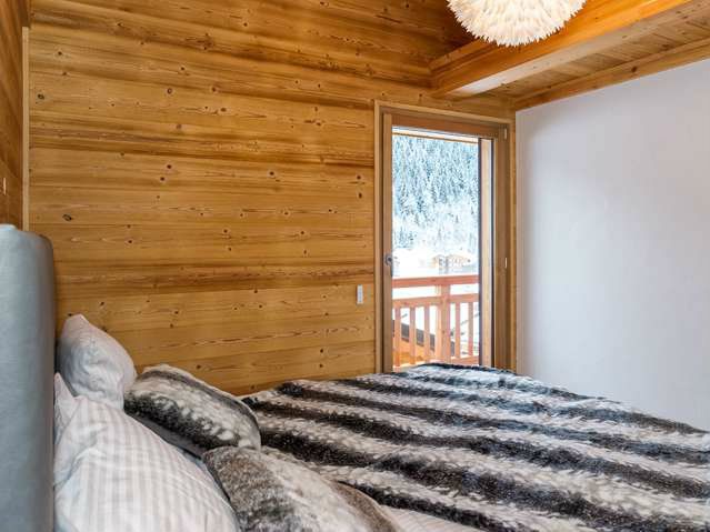 Chalet Emilie with outside whirlpool