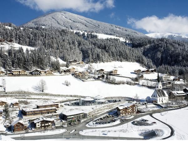 Ski village Authentic winter sport village in the heart of three ski areas-1