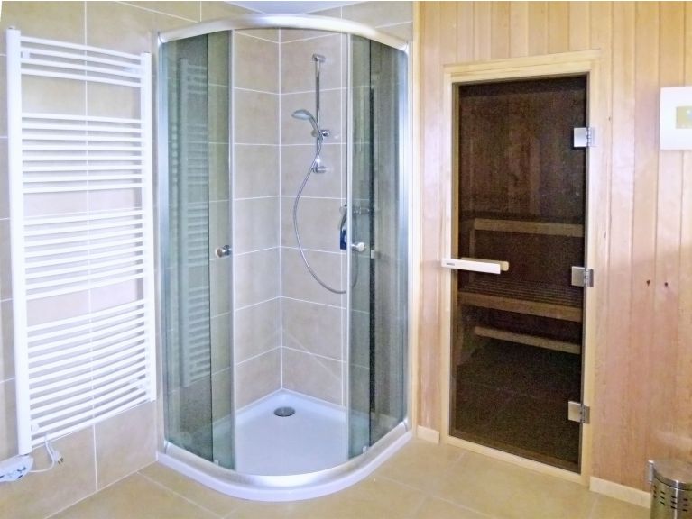 Chalet Chaud with private sauna