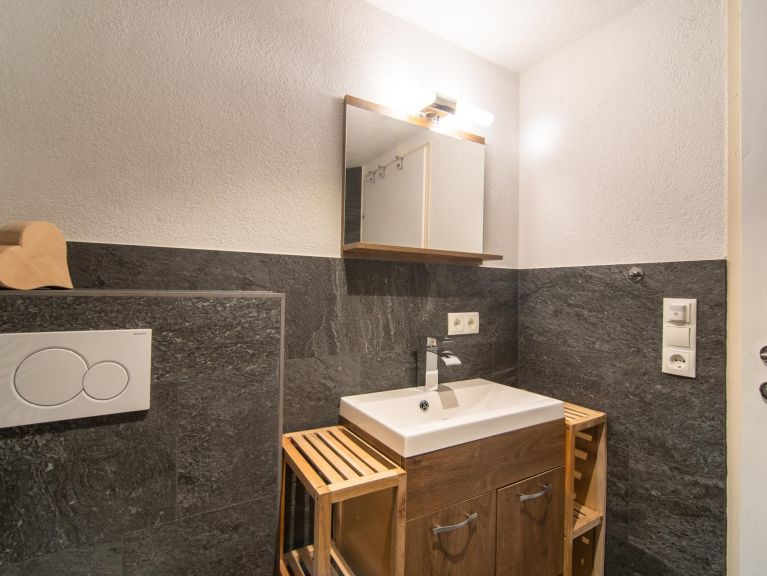 Apartment Tenndl
