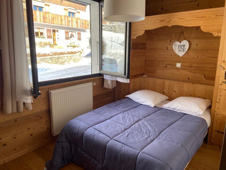 Chalet-apartment Fleur des Alpes Gentiane