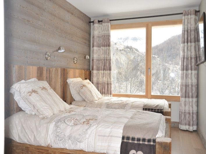 Chalet le Mas des Neiges with whirlpool and hammam