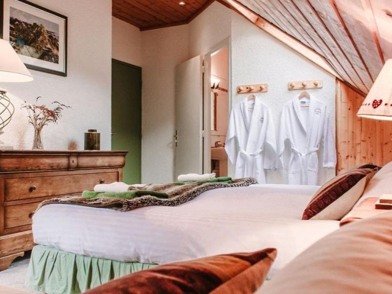 Chalet Saskia with sauna and outdoor whirlpool