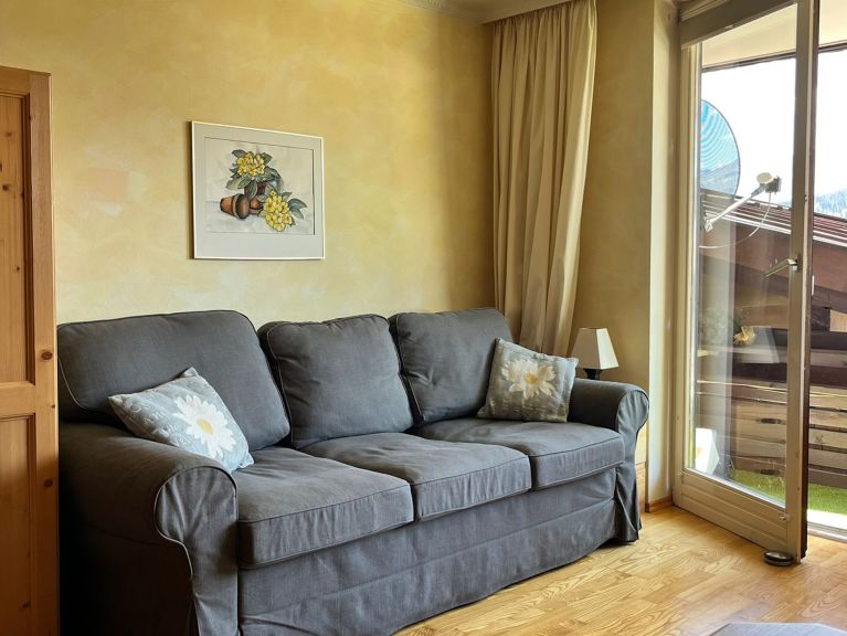 Apartment Hoss Top 14