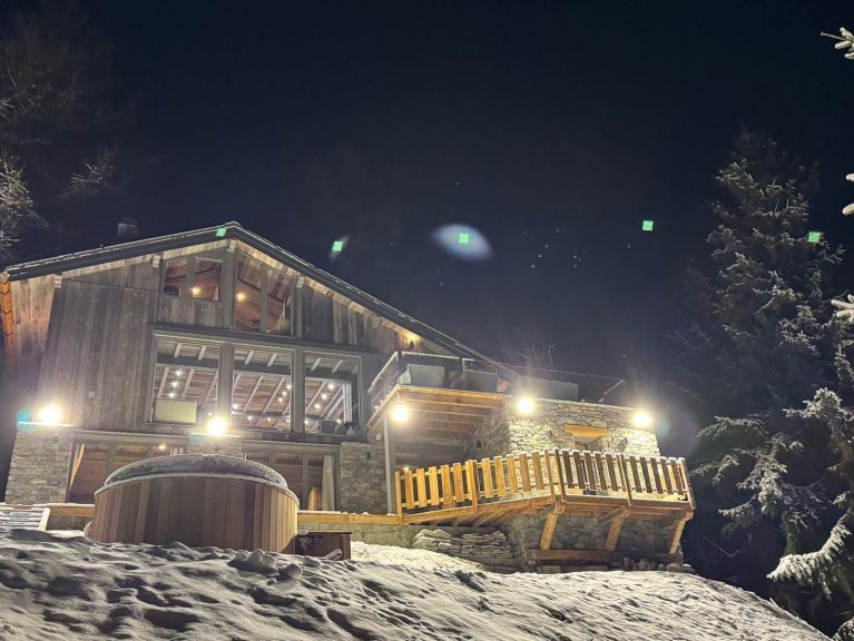 Chalet De Vallandry Masara with outside hot tub and sauna