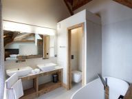 Chalet Le Lys with private pool-14