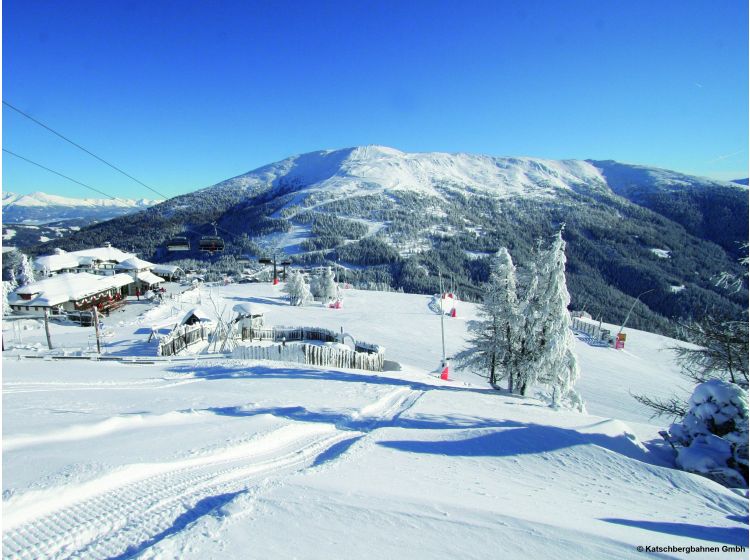 Ski village Lively winter sport village, with all requiered facilities-1