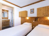 Chalet-apartment des Neiges Hermine with sauna-9