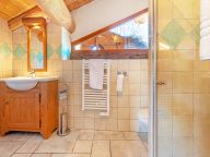Chalet Père Marie with outdoor whirlpool and sauna-16