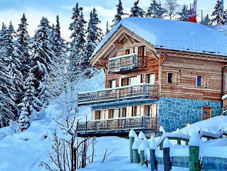 Chalet Jonathan with private sauna, Sunday to Sunday