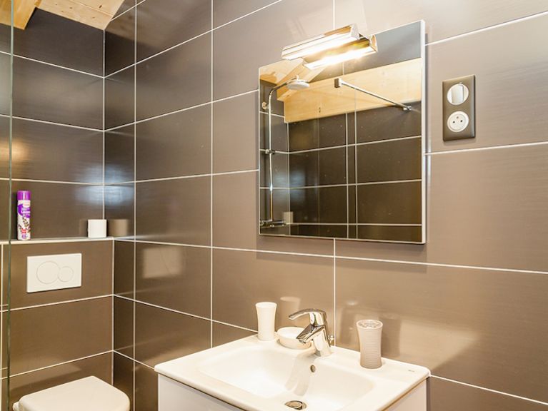 Chalet Le Bois Brûlé with private sauna and outdoor whirlpool