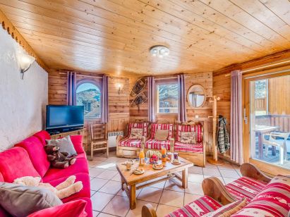 Chalet-apartment Gypaete with outdoor whirlpool-2