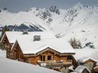 Chalet du Cocoon Pierra Menta 1 with sauna and shared outdoor hot tub-18