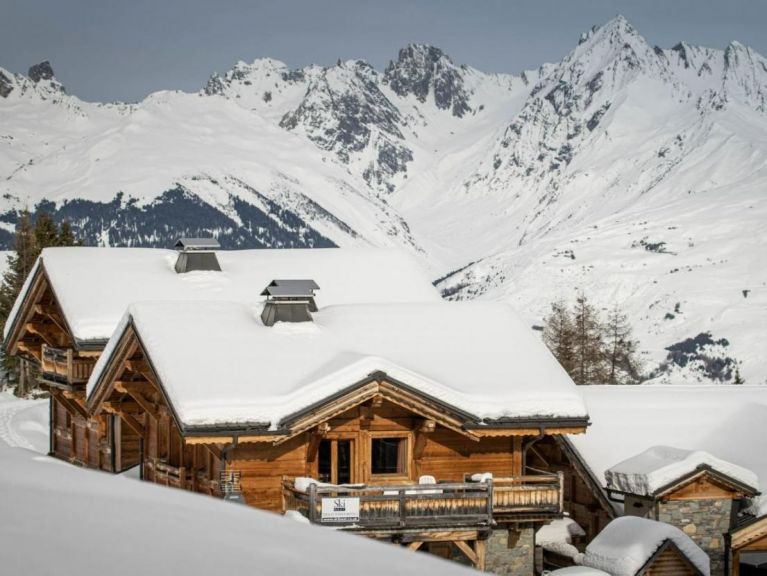 Chalet du Cocoon Pierra Menta 1 with sauna and shared outdoor hot tub