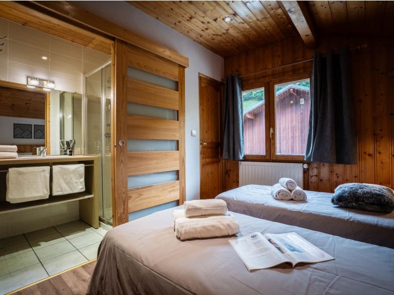 Chalet Lacuzon with private sauna