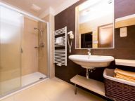 Apartment Sissipark Schönberg-Lachtal with private sauna-10