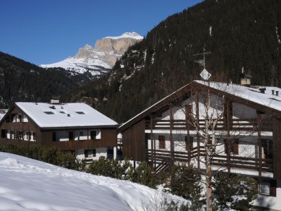 Chalet-apartment Casa Canazei-1