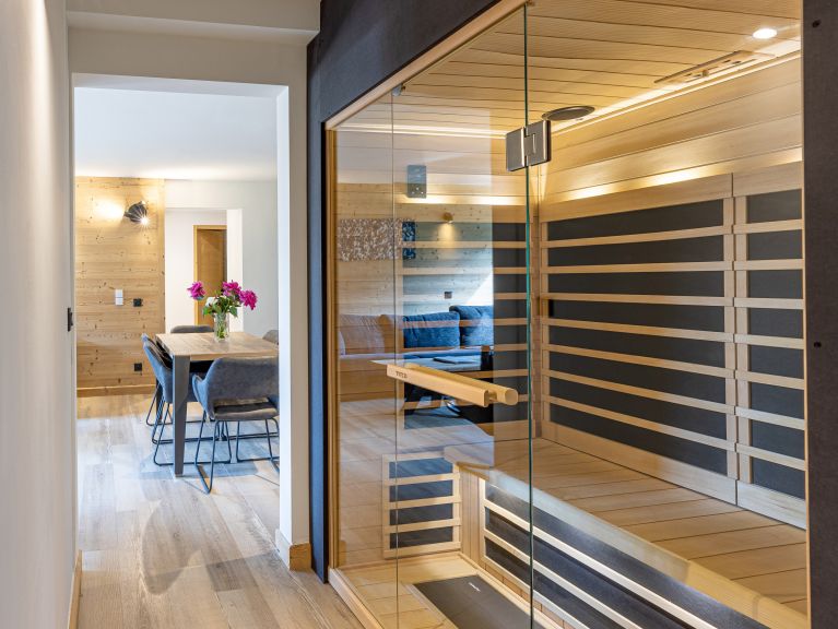 Apartment W2050 with outdoor hot tub