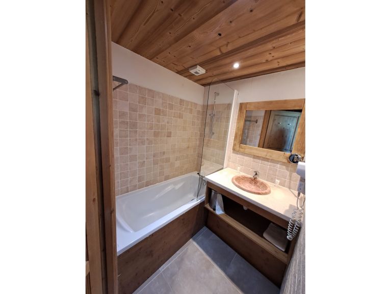 Chalet-apartment La Cime des Arcs with cabin