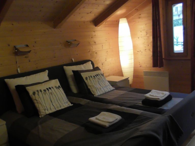 Chalet Le Passe-Temps with private sauna