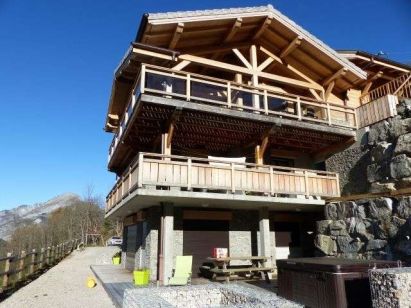 Apartment La Belette with outside-whirlpool-1