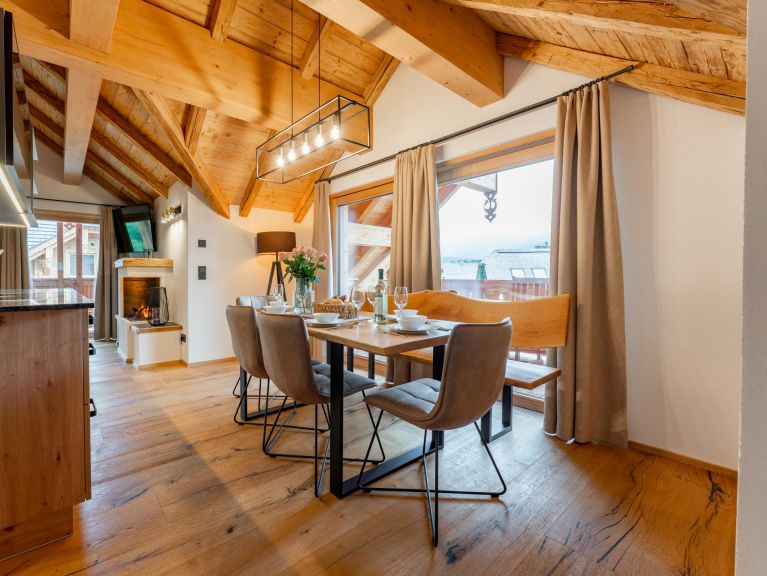 Apartment AlmApART 8-3 / Penthouse