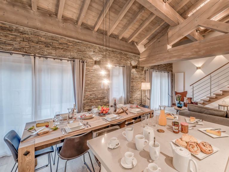 Chalet-apartment Eagle Lodge with whirlpool