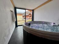 Chalet Lacuzon with private sauna-13