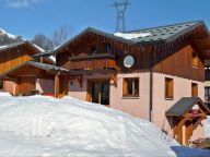 Chalet Lacuzon with private sauna and outdoor whirlpool-15