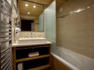 Chalet-apartment La Source des Arcs with private-sauna-10